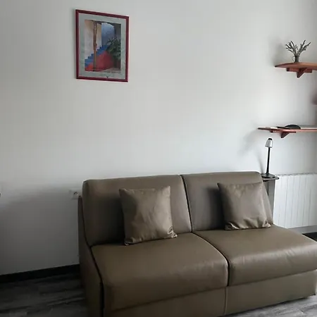 Apartment Charmant Studio